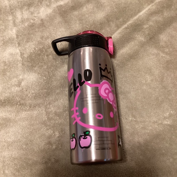 NWOT Hello Kitty water bottle by Zak - Picture 2 of 5